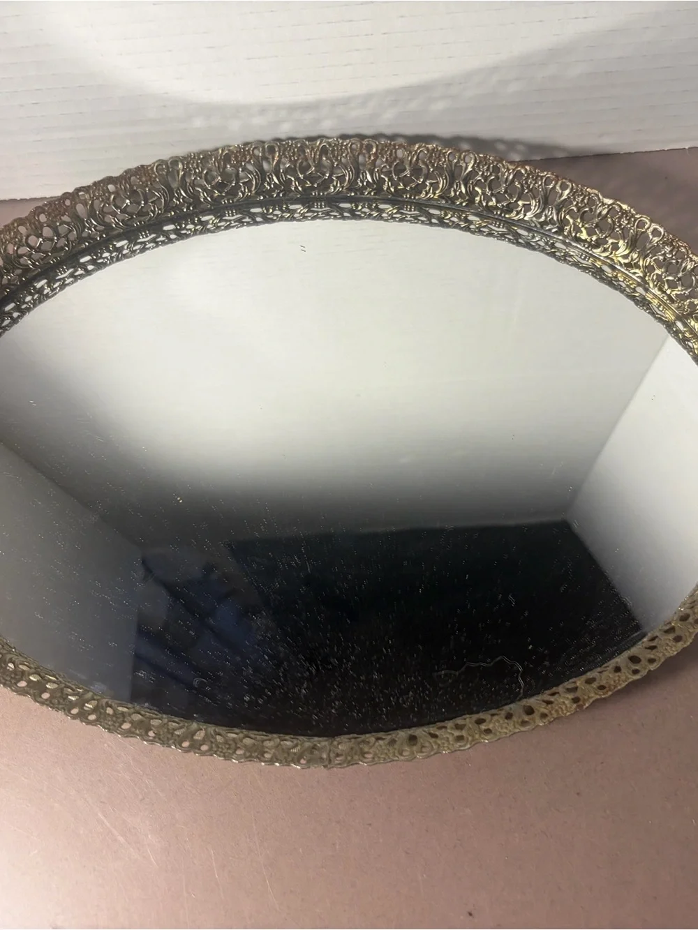N/A ornate round